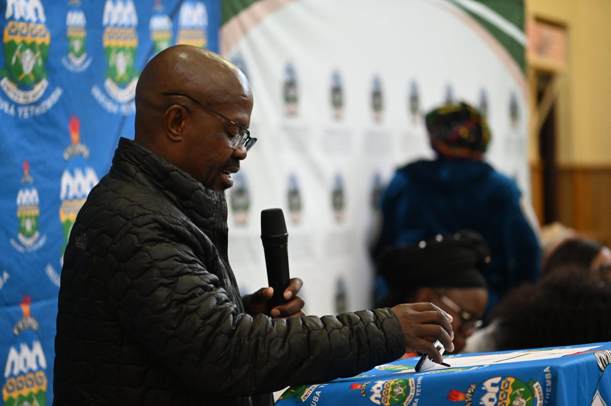ChrisHaniDM's tweet photo. #WaterTuesdays
Today we are in Middelburg to meet with ratepayers, ward councillors and CSPs for engagements on water and sanitation challenges. Acting Executive Mayor, Cllr Bongeka Nobuntu is leading the engagements as we are also introducing Smart Water Meters. #CHDMAtWork https://t.co/rUlqYEvO1w