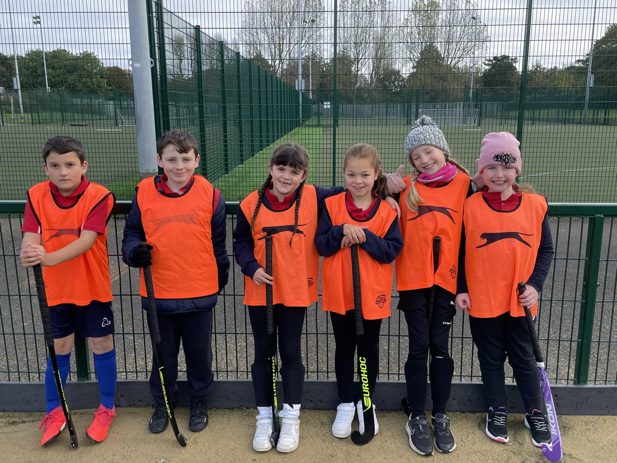 MrDanecki_BDP's tweet photo. @bentondeneprim @Year4_BDP @BentonDenePE having a great time in the autumn sun taking part in the @NorthTynesidePE hockey festival 👍 🏑 https://t.co/CO6tGz5ut1