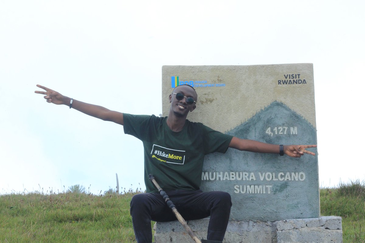 Inmugenzi's tweet image. Almost a year hiking &amp;amp; enjoying the scenery views of Rwanda's beautiful mountains -- Grades have been updated to 5/5 now🤗 #hikemore #1000hills
