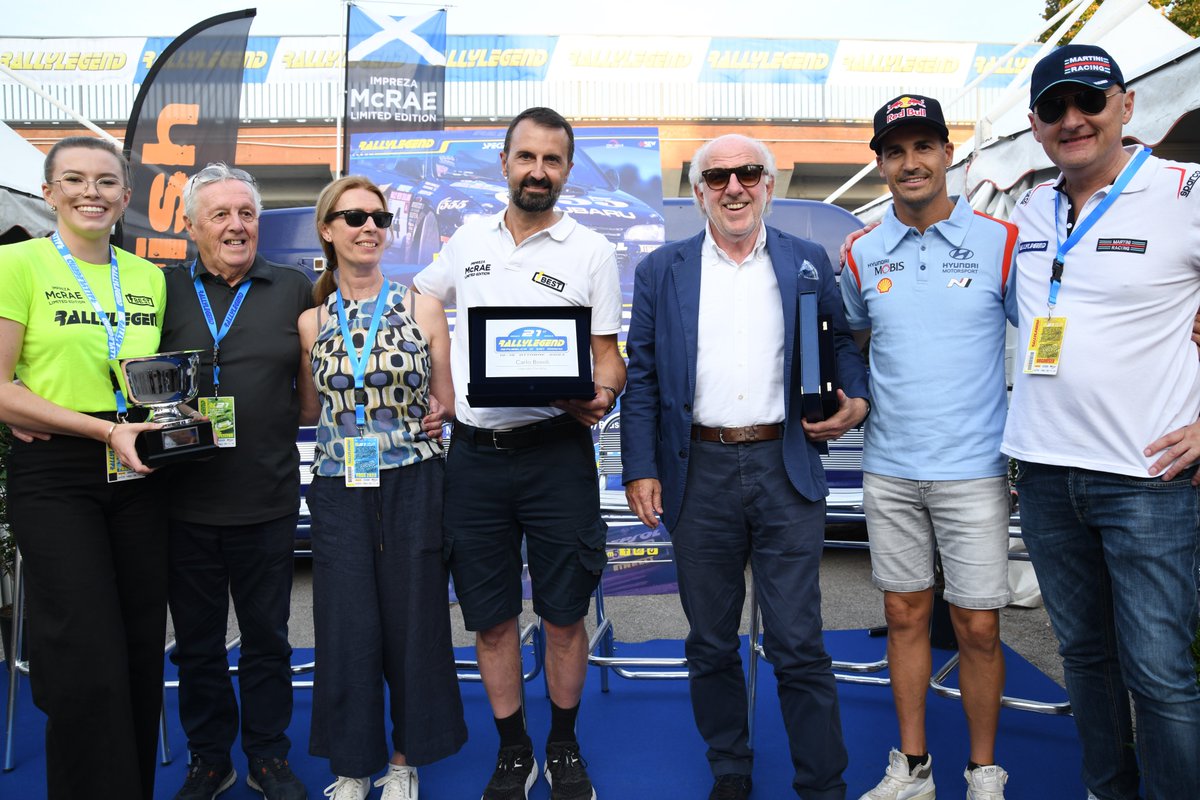 prodrive's tweet image. It’s 30 years since the #Subaru #Impreza hit the @OfficialWRC. The milestone was celebrated at @Rallylegend this weekend with ex-works cars on parade.

Members of the McRae family were also on hand as David Richards received a special award for Prodrive

👉bit.ly/RallyLegendAwa…