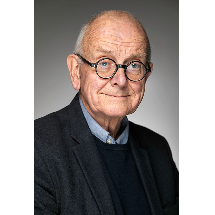 nickgregan's tweet photo. I took this portrait of Dr Henry Marsh for @wimbookfest @DrHenryMarsh #2MinutePortraits #author #doctor #medicine #DoNoHarm:StoriesofLifeDeathandBrainSurgery #surheon #neurosurgeon #portrait #portraiture #portraitphotography #piced #pictureeditor #artdirector #creativedirector https://t.co/fIyxW4UPbi