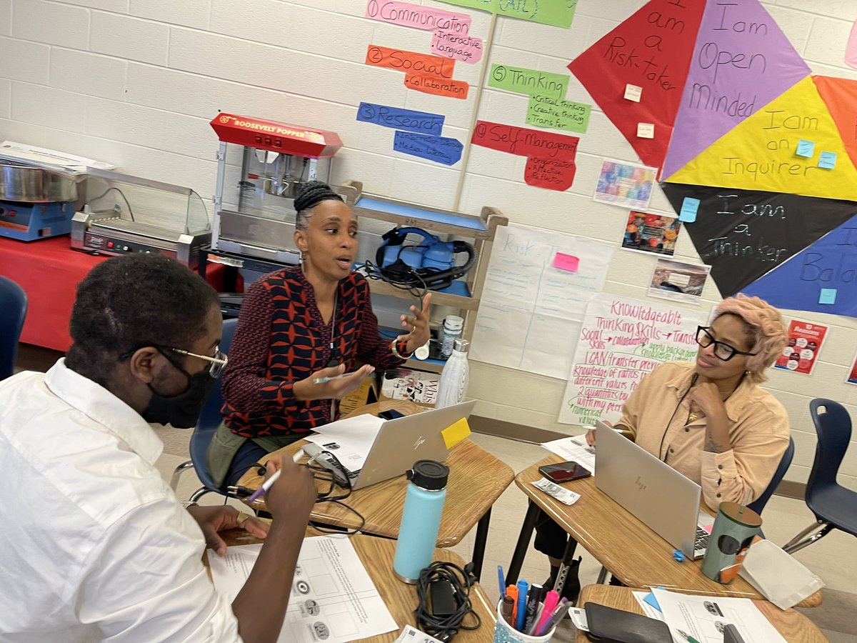 Madame_Nakou's tweet image. #LearnerProfile.Our 👨🏽‍🏫 🧑🏾‍🏫were salespeople &amp;amp; went on the field 2 sale their remaining 9 L P using their ATL skills to craft their best pitch. #Ready 4 Quarter 2 &amp;amp; Concept-Based Teaching with Inquiry &amp;amp; #cultureofvisiblethinking. What’s your best sale pitch?