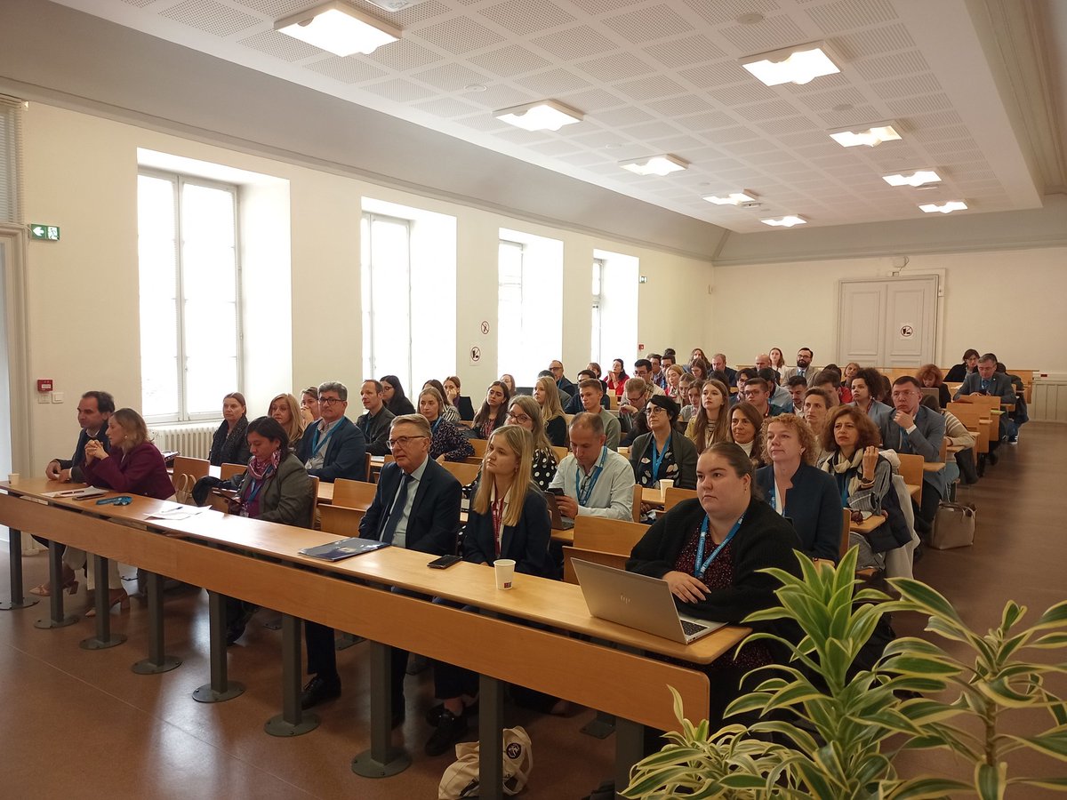 Virginie LAVAL (@virginie_laval) on Twitter photo Début du forum #EC2U à <a href="/UnivPoitiers/">Université de Poitiers</a> par de riches échanges avec nos universités partenaires !
Merci aux présidents et présidentes pour leur collaboration !
<a href="/unipv/">Università di Pavia</a> <a href="/usal/">Universidad de Salamanca</a> <a href="/UnivdeCoimbra/">Universidade de Coimbra</a> <a href="/UAICiasi/">UAIC IASI</a> <a href="/UniJena/">Universität Jena</a> <a href="/UniTurku/">Turun yliopisto - University of Turku</a> <a href="/jkulinz/">JKU - Johannes Kepler Universität Linz</a> <a href="/lvivuniversity/">Ivan Franko National University of Lviv 🇺🇦</a> Début du forum #EC2U à <a href="/UnivPoitiers/">Université de Poitiers</a> par de riches échanges avec nos universités partenaires !
Merci aux présidents et présidentes pour leur collaboration !
<a href="/unipv/">Università di Pavia</a> <a href="/usal/">Universidad de Salamanca</a> <a href="/UnivdeCoimbra/">Universidade de Coimbra</a> <a href="/UAICiasi/">UAIC IASI</a> <a href="/UniJena/">Universität Jena</a> <a href="/UniTurku/">Turun yliopisto - University of Turku</a> <a href="/jkulinz/">JKU - Johannes Kepler Universität Linz</a> <a href="/lvivuniversity/">Ivan Franko National University of Lviv 🇺🇦</a>
