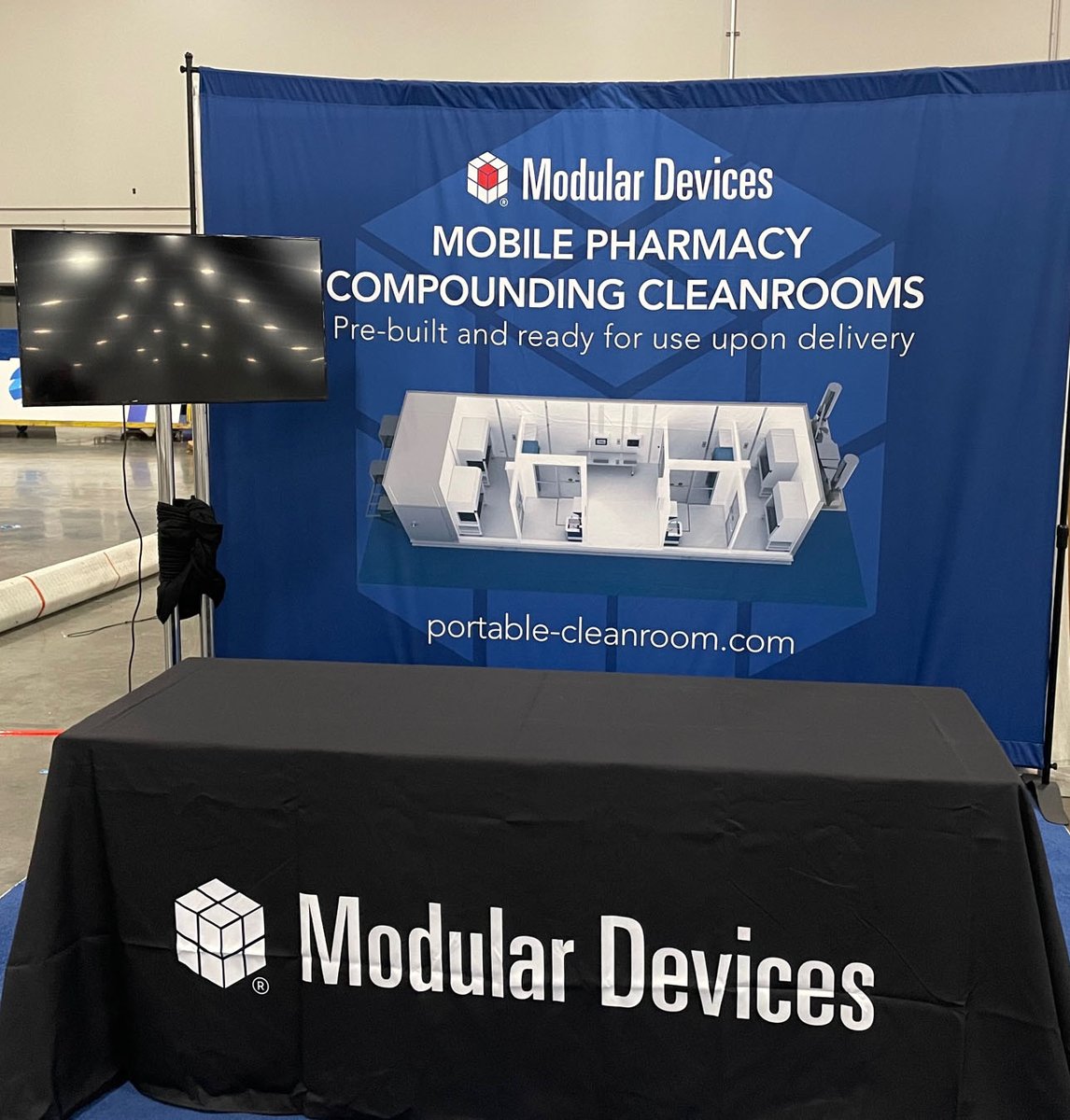 MDICleanrooms's tweet photo. Day 1 of ISPE 2023 is in the books! We are available to answer questions and explain why Modular Devices' Mobile Cleanrooms are an excellent solution for various situations in the Pharmacy industry. Stop by booth #119 and say hello! Viva Las Vegas! #mobilecleanrooms #ISPE2023 https://t.co/ZPYGBp36fw