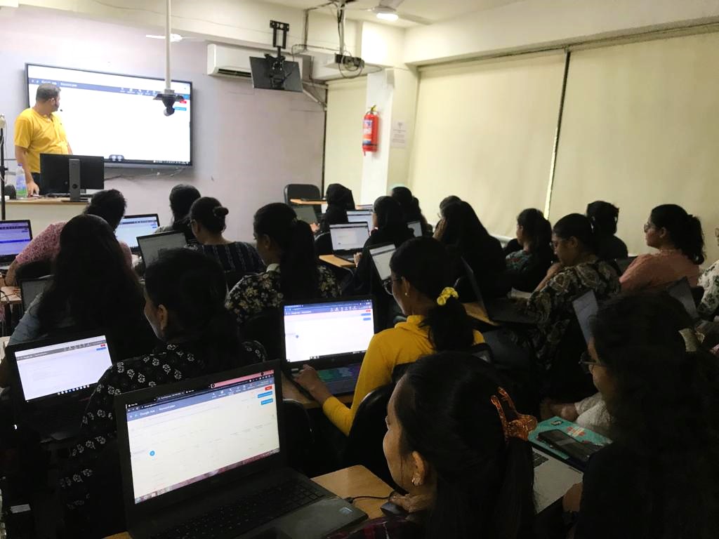 Brandvedaahm's tweet image. 🚀 Beyond the Basics: Take your Google Ads skills to the next level with advanced strategies and optimization techniques. 📈💼 #AdvancedPPC #DigitalMarketing