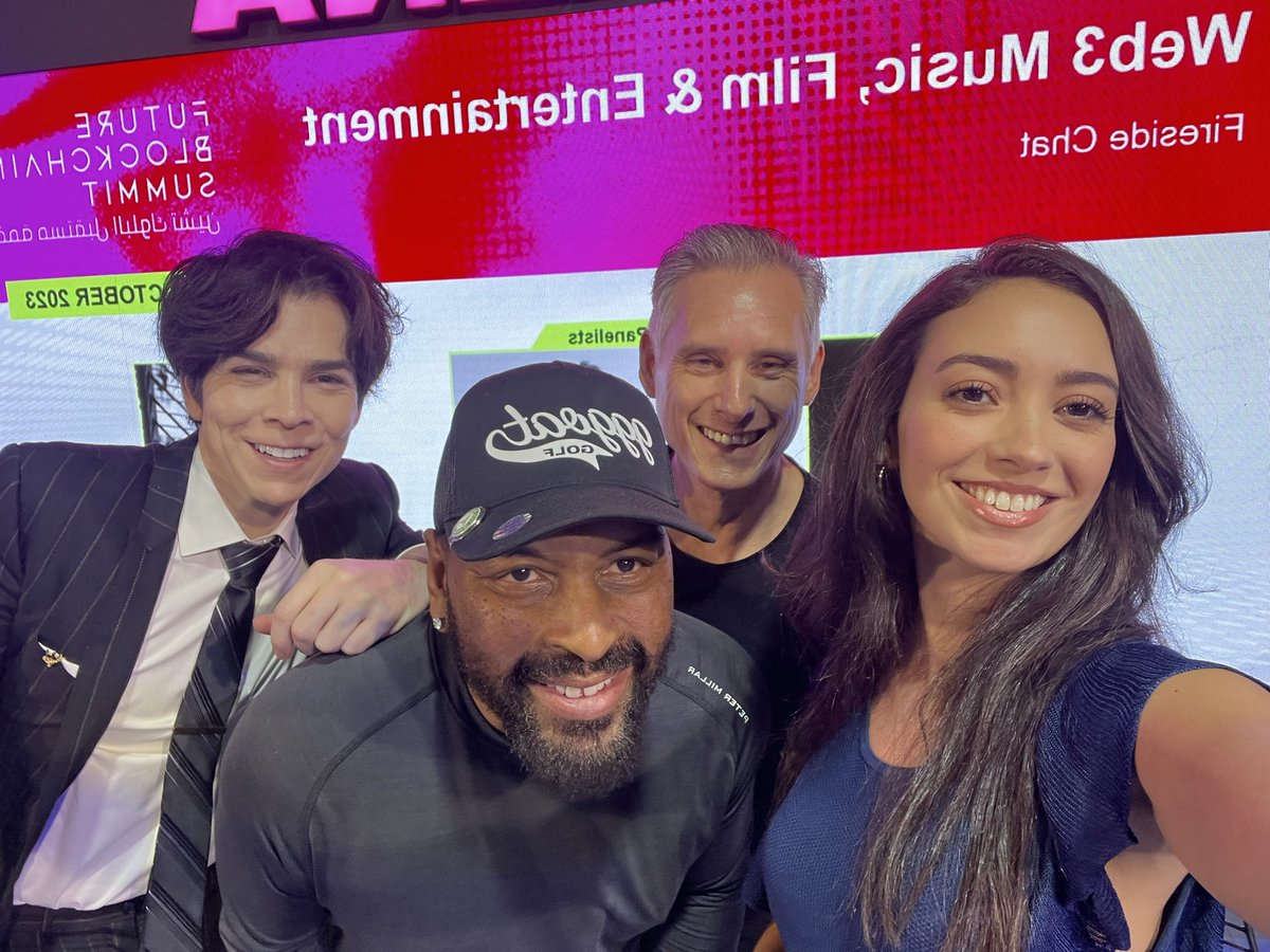 ornella_hdz's tweet photo. Day 3 at the Future Blockchain Summit in Dubai @dxbontheblock 

Today I MC’d one of the stages and got to meet these two music industry titans @FERNANDOGARIBAY and the @OGArabianPrince 

Who else is a fan? https://t.co/jbESaY7PIb