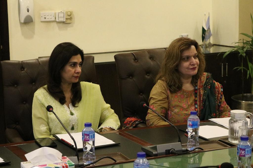 IPRE_Customs's tweet photo. Ms Ozlen Ilhan @WIPO Geneva Switzerland raised awareness on  branding “Sindhri  Mango” to effectively use their intellectual property rights (GI) and get premium price in international market. The  stakeholders, including IPRE Central @pakcustoms, was invited by DG @pakistan_ipo. https://t.co/5k2QXuMXyO