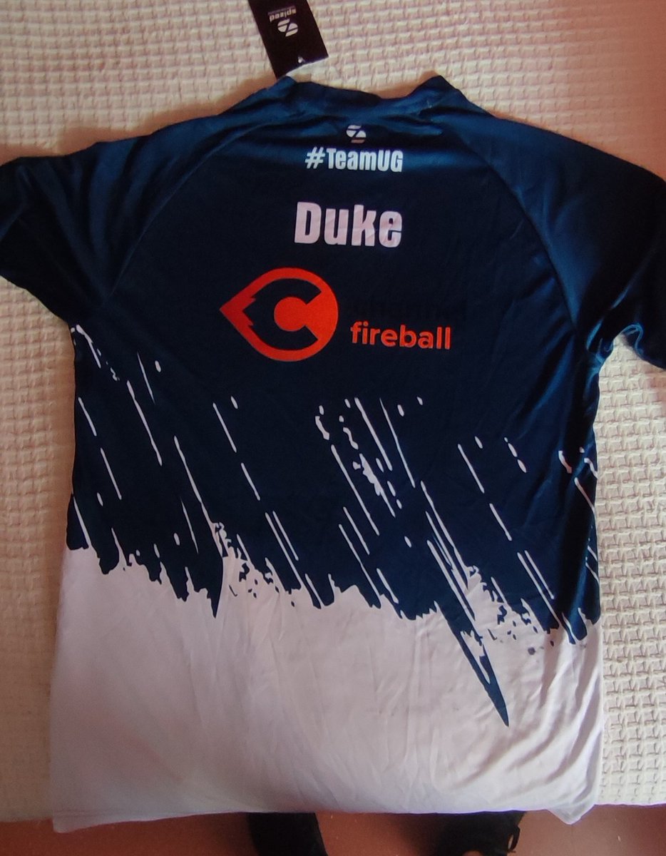 AngelSkog's tweet image. Finally came home to find something was waiting for me. Thank you @UltimateGuard and mighty @ReidDuke . I will wear it with pride and honor. I can feel luckier already 🤍💓💙
#TeamVG #ChannelFireball