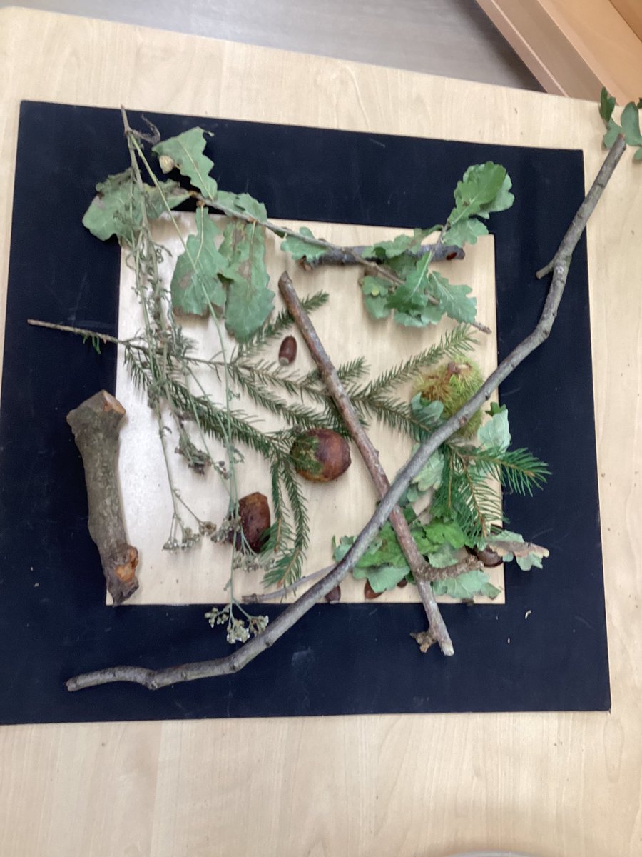 JORPS_1's tweet photo. 🍁🍂 We are so impressed with the beautiful, autumnal artwork being created in #JOREYFS. Lots of wonderful, creative designs and fabulous vocabulary being used. #imaginativethinking #developingcuriosity 🍂🍁 https://t.co/zW5EZoECOS