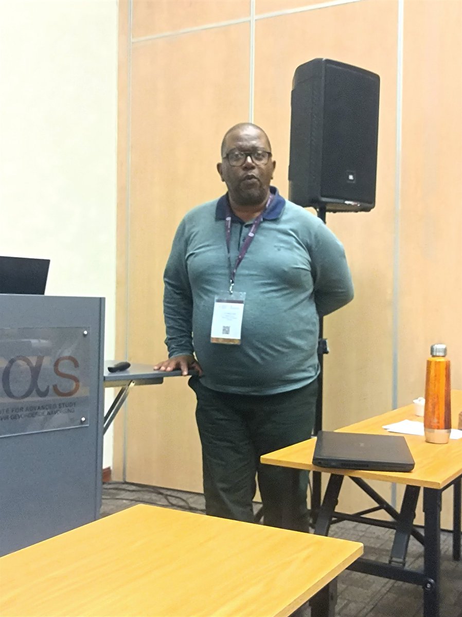 TaniaAjam's tweet photo. Dr Thembela Nabe from the Western Cape Provincial Treasury examines performance management in municipalities #WinelandsConference #performance https://t.co/Utc7j7N0G3