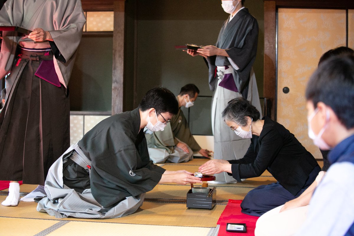 TYO_tradition's tweet photo. 【#東京大茶会2023 江戸東京たてもの園にてまもなく開催！】
いよいよ今週末！10月21��（土）、22日（日）の2日間にわたって開催されます。
江戸東京たてもの園は、歴史的建造物を数多く保存・展示する野外博物館です。
ちょっと昔にタイムスリップをしたような空間でお茶会を楽しんでみませんか？
https://t.co/XuRcysXgj9
 #体験　#茶道