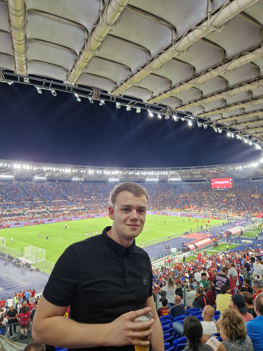 paulwak11's tweet photo. Happy 21st Kieran. https://t.co/blVHWWKxHN