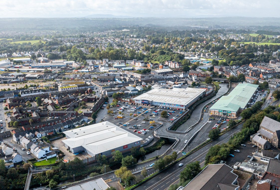 SOLD ✅
 
CBRE NI has recently secured the sale of Phase 2, Braidwater Retail Park on behalf of a UK Institutional Fund Manager.

The park was sold to locally-based investor Magmel (Ballymena) Ltd.

Read the story in full: bit.ly/BraidwaterReta…

#retailinvestment #CommProp