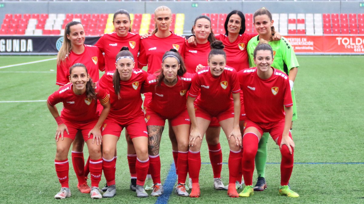 TerrassaFC's tweet photo. ๐ Lโ๐ข๐ก๐ญ๐ ๐๐ก๐๐๐๐๐ del TRIOMF (3๏ธโฃ-1๏ธโฃ) del @TerrassaFC #futfem contra #LaRocaPBB!
๐ซตโฅ๏ธ AMUNT #TERRASSA! https://t.co/8etXv9iqJ7