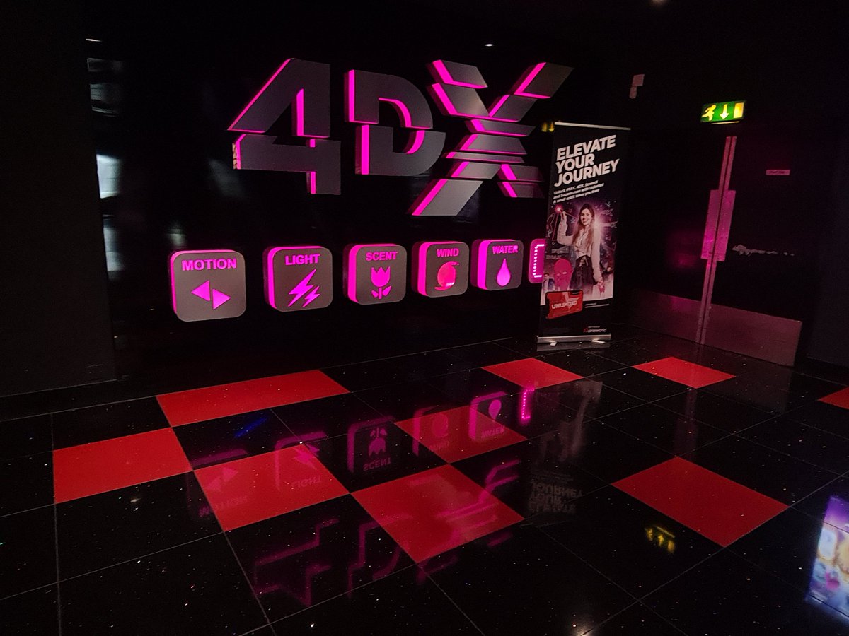 ShrekPHT's tweet photo. Great night last night watching #exorcist Thanks for relaxing evening @cinedidsbury #4dx #didsbury #cineworld https://t.co/xfKdCDN3zW