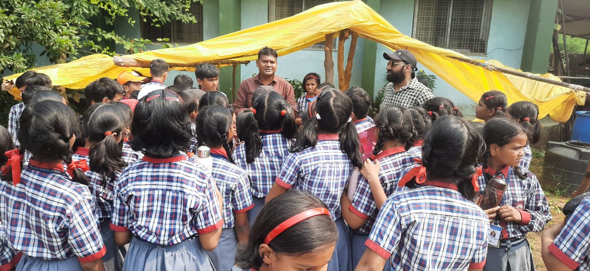 special swachchhta campaign 3.0 and School student were given information about Swachh Bharat Mission and making and use of Vermicompst
<a href="/nstomar/">Narendra Singh Tomar</a>#Swachhtaspecialcampaign3_0 #Cleanliness #Mr_Shaline_Agrawal #Indian_Council_of_Agricultural_Research #dare_goI