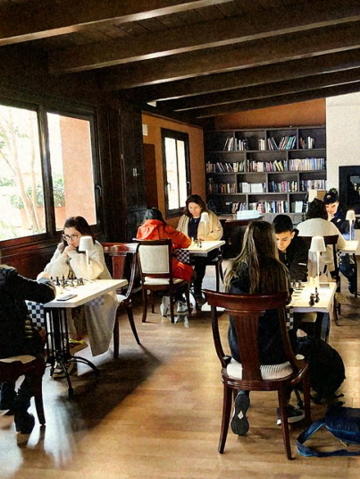 BCN_esports's tweet photo. 1⃣ Federació Catalana d'Escacs

👉 La Federació Catalana d’Escacs té una comissió específica, Escacs i Dona, que crea projectes i activitats per augmentar el nombre de jugadores d’aquesta modalitat esportiva en totes les edats. https://t.co/GAsxbN24aC