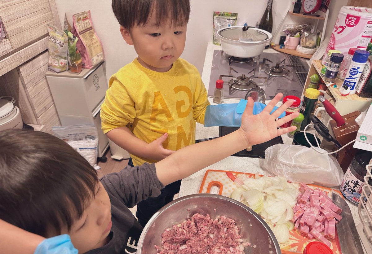 ayachan0619's tweet photo. 息子たちが料理手伝ってくれたー
ロールキャベツとカルボナーラうま https://t.co/ZENOqb0kt9