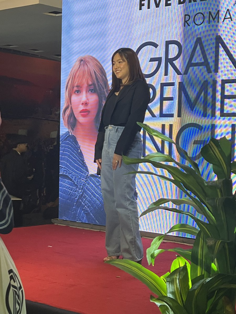AldenTrendsOFC's tweet photo. Joyce Ching!

Thank you for supporting ALDEN and 5BAAR! 🥰

@aldenrichards02  @yourjuliamontes 
#5BAARPremiere 
#ALDENRichards 
ALDENx5BAAR PremiereNight https://t.co/SkjwZBij1u