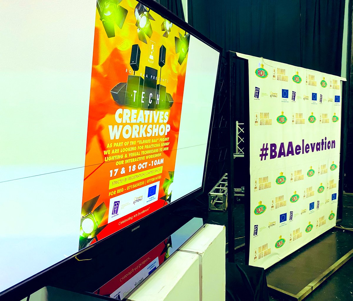 ByoArtsAwards's tweet photo. #CurrentSitu : We are doing the Tech Creatives Workshop in Bulawayo under the #BAAElevation banner which is supported by @culturefundzim 

In attendance are various lighting technicians drawn from various sound companies from #Bulawayo

#RoilBAA7 

@Mbazoz | @RaisedonB https://t.co/ePYLfXgNNC