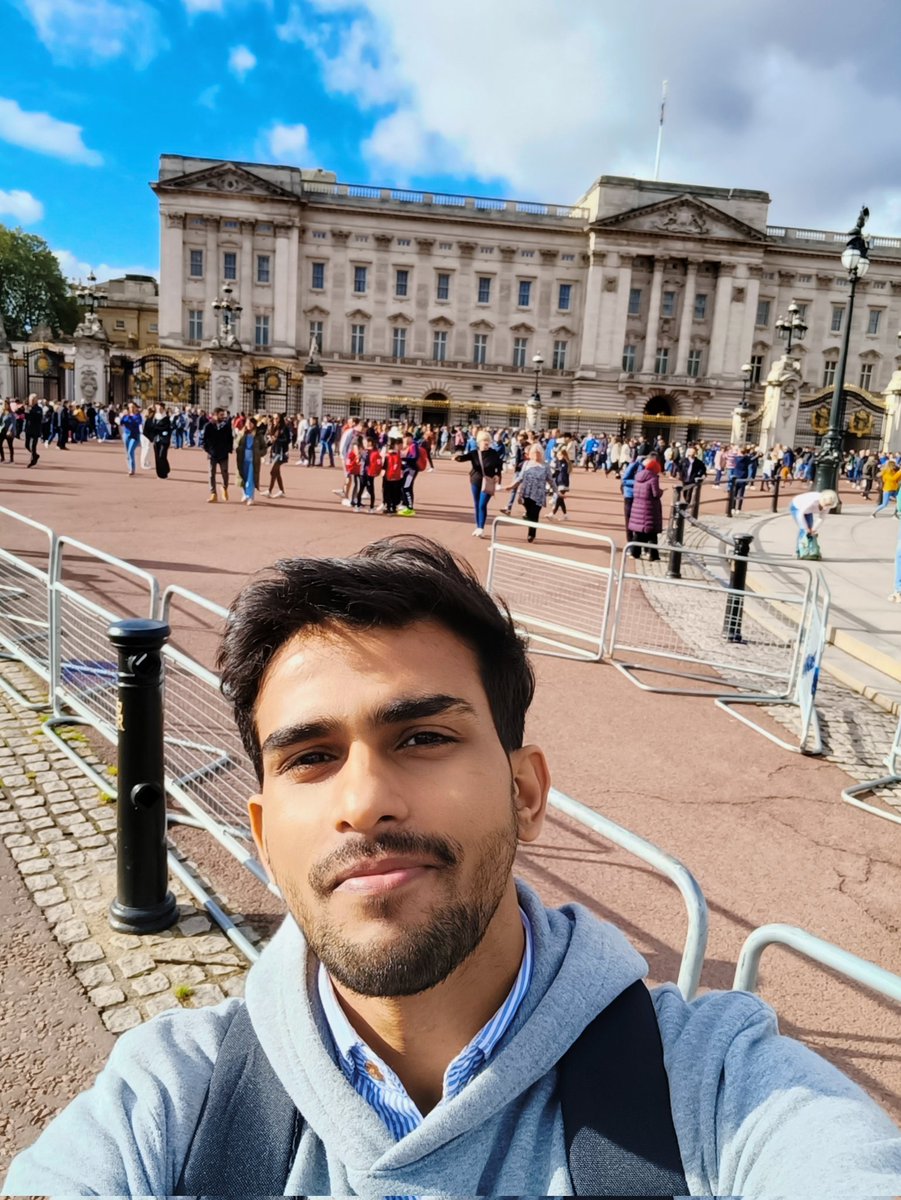 hawaaizada's tweet photo. #London photo dump 🫶✌️ https://t.co/XCLQPHcpYy