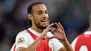 HHMU_Banksia's tweet photo. #TheBeautifulGame just got #RealUgly
#2TeamsKicking 'round a #BagOfWind
*#BayernMunich #Chose2Side with #Israel
#TeamsThatChoose2BackWarCrimesHaveSinned
*#RedCarded
#NoussairMazraoui-#GoldenBootOfTruth
#IDWP-#IDeclareWorldPeace
#CeasefireNOW
@mikecoulson48 @WoodwarddianneJ https://t.co/f6q28hqTHj