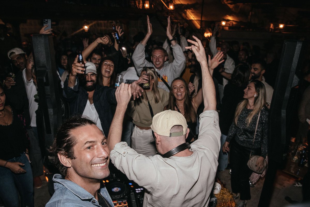 Friday was one for the books playing in Cappadocia ,  playing at @kairarooftop in the most amazing back drop in the world followed by an after party in the middle of nowhere in some caves.

Never expected there to be such an amazing crowd.

🇹🇷