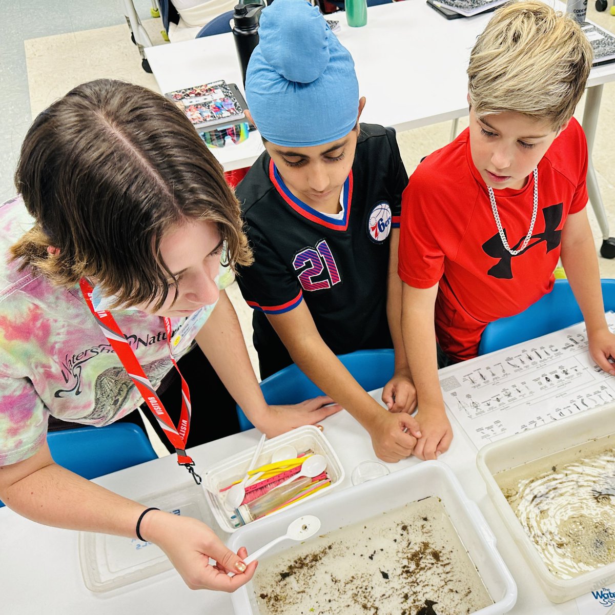 ProfKindred's tweet image. Cannot thank you enough @theH2Oshed for bringing the stream to us! Our fifth grade scientists had “the best day of science EVER!” They got to perform and observe real chemical and biological studies on the water from our own Stony Brook! #beartavernpride #science #fifthgrade