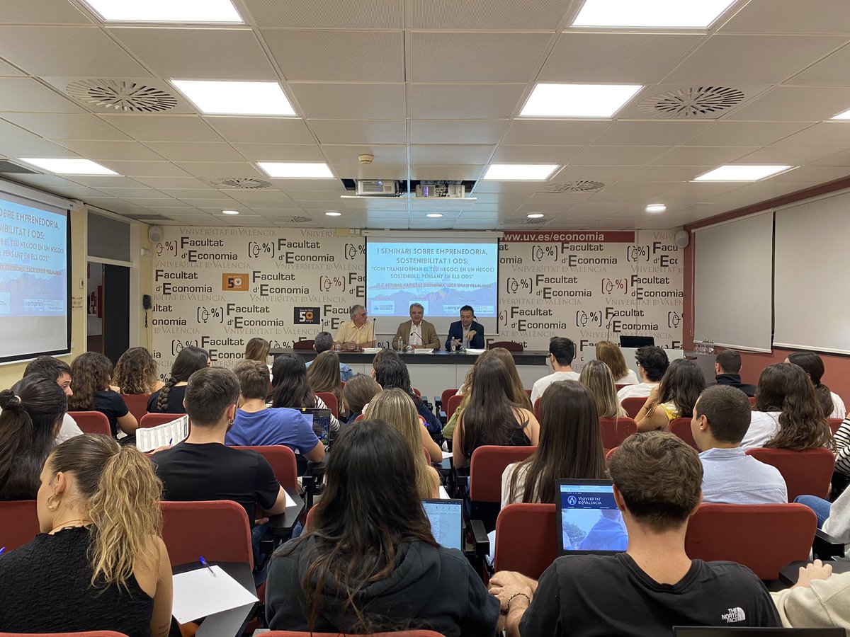 Hui, des de l’Aula d’Emprenedoria Sostenible, hem celebrat el “I Seminari sobre Emprenedoria, Sostenibilitat i ODS”. Gràcies als ponents, <a href="/salsaschovi/">Salsas Choví</a> i <a href="/felidarity/">Felidarity</a>; tots i totes les assistents; <a href="/caixapopular/">Caixa Popular</a>, patrocinador de l’Aula; i a <a href="/UVempren_/">UVemprén</a> i <a href="/fdeconomiauv/">Facultat d'Economia</a>