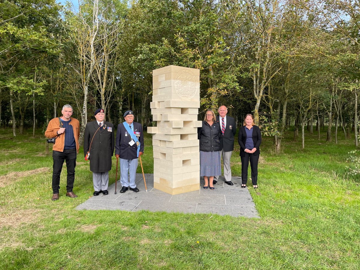 We were delighted to unveil a major stone memorial sculpture honouring all serving and veteran members of the British Armed Forces with mesothelioma at the <a href="/Nat_Mem_Arb/">National Memorial Arboretum</a> in Staffordshire yesterday.

mesothelioma.uk.com/memorial-sculp…

#mesothelioma #armedforces #cancer #memorial