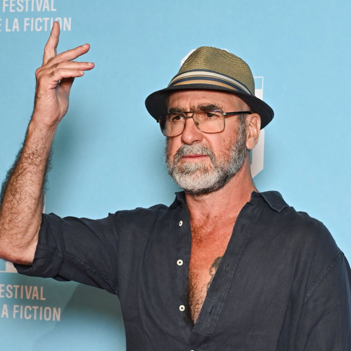 🎙️ Eric Cantona: “Defending Palestinian human rights does not mean you are pro-Hamas. Saying “Free Palestine” does not mean that we are anti-Semitic or that we want the disappearance of all Jews.

“Free Palestine” means freeing Palestinians from the Israeli occupation that has