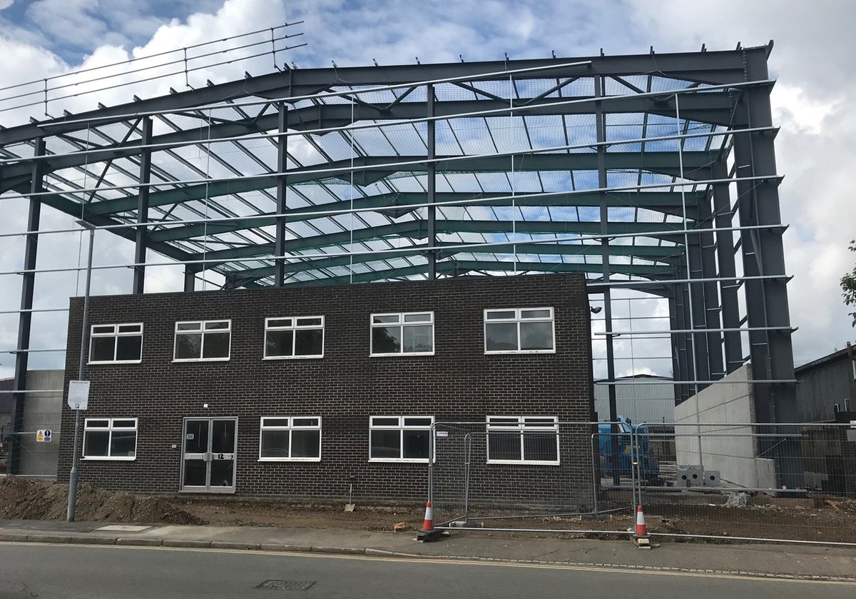 Shufflebottom is proud to have manufactured and delivered its first industrial, steel-framed building for UK waste transfer leader, #WeybridgeSkipHire Full story here:
tinyurl.com/yb2snycx
#construction #size #scope #manufacturingwales