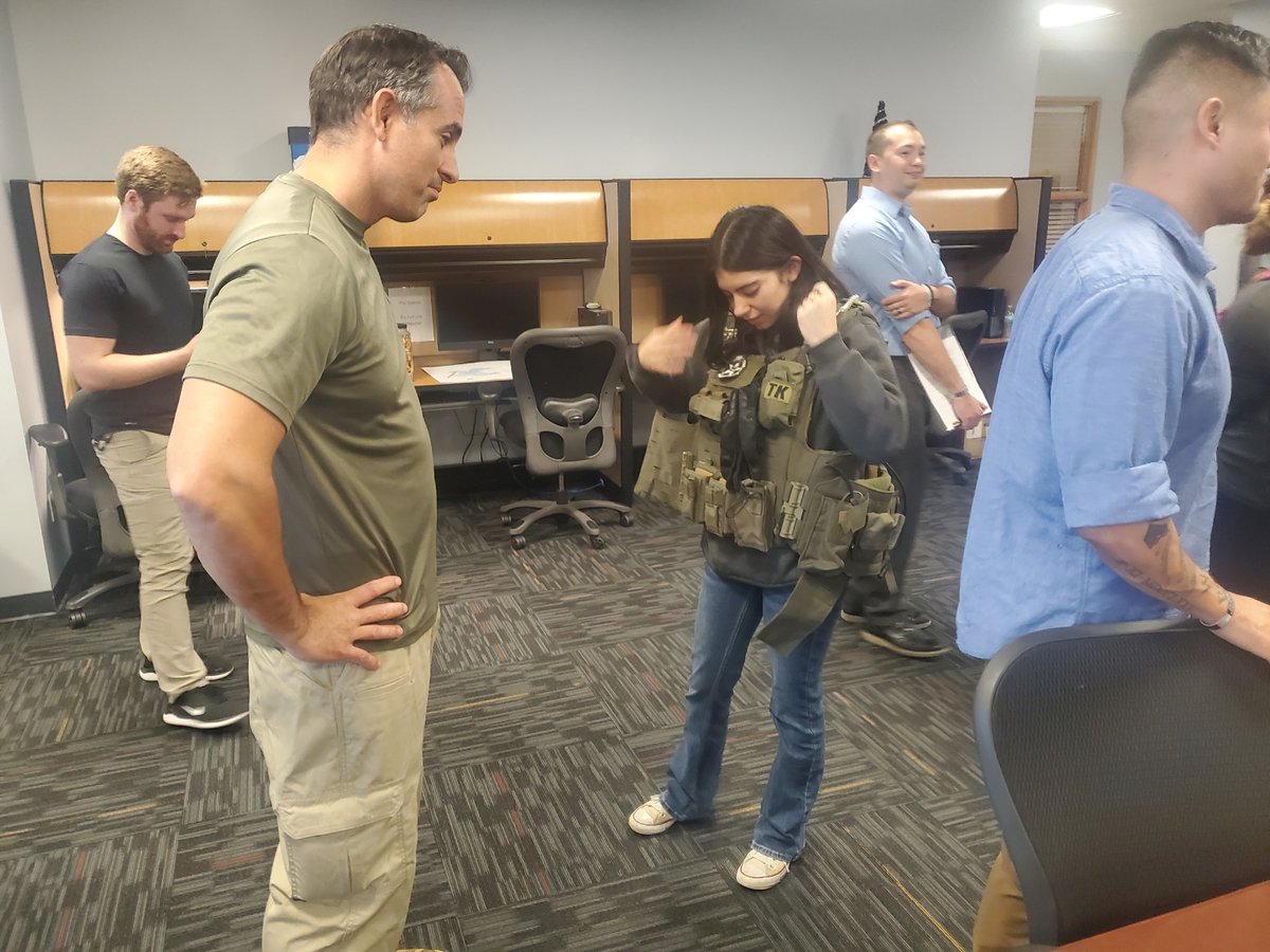 SAVA_Charter's tweet photo. Public Safety students spent a day at the U.S. Marshal's office!
#savacharter #loveteachguide #gcccharters #gcclevelup #elevateourimpact @GCC_Charters https://t.co/0xPfIeMIDL