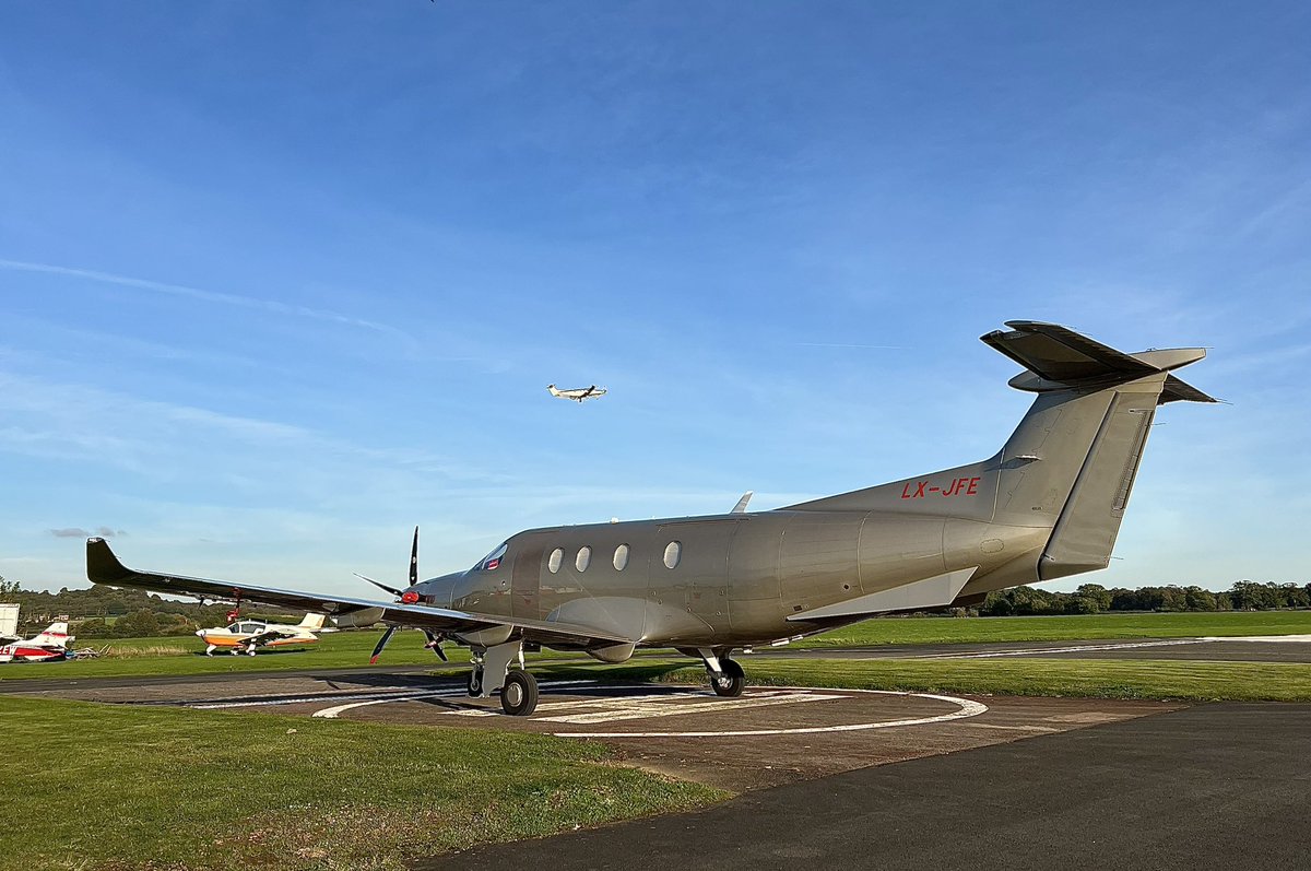 Wolverhampton Halfpenny Green Airport tweet media