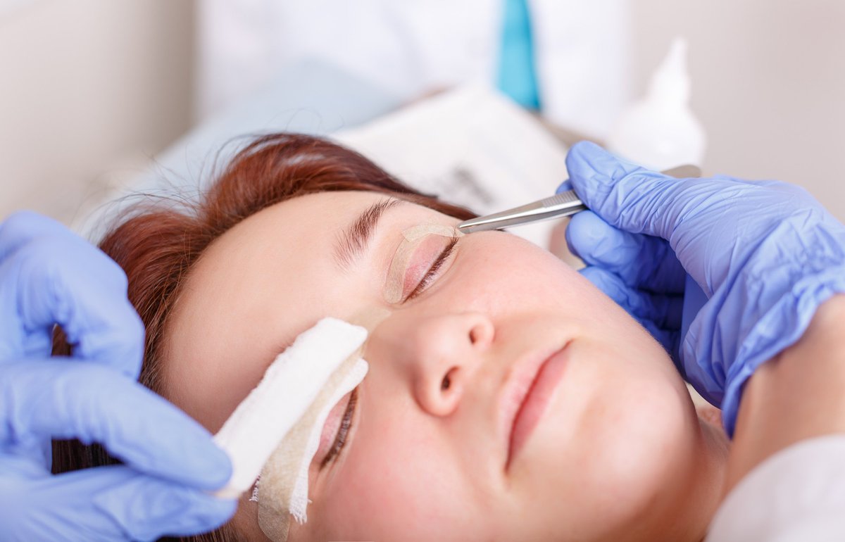 Blepharoplasty Recovery Time: What You Should Expect

Learn more: 1l.ink/867D4CW

#AdvancedCosmeticSurgeryandLaserCenter #351Face #Botox #CosmeticSurgeon #Cincinnati #Ohio #PlasticSurgeon #MedicalSpa #Skincare #Injectables #LaserTreatments #EyelidSurgery #Blepharoplasty