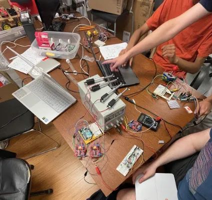 CanadaRobotix's tweet photo. A look behind the scenes: As the shop hums with energy, our interns step in, ready to dive headfirst into the exciting robotics projects. With mentors by their side, they embark on hands-on projects, turning theoretical knowledge into practical works – read our blog post now! https://t.co/6GG6z9ool9