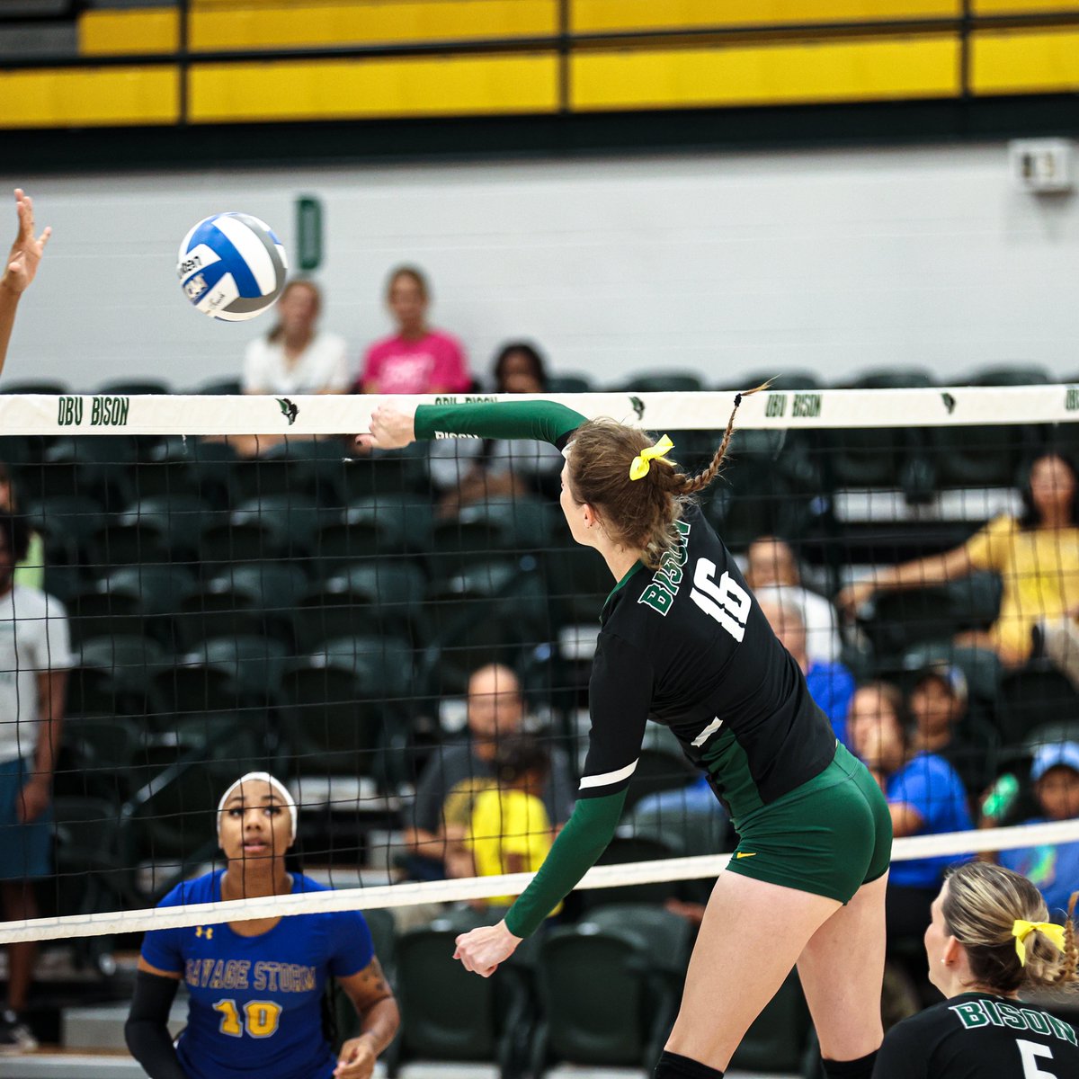 30th 𝙞𝙣 𝙩𝙝𝙚 𝙣𝙖𝙩𝙞𝙤𝙣 in hitting (.370). That's our Jill Leslie! 

#OnToVictory