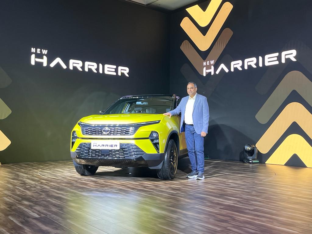 Tata motors ki sabhi suv sabse best hai aur safety ki to koi baat hi nahi sabse best hai.
#TataHarrier
#NewSafari
Safest SUVs Of India