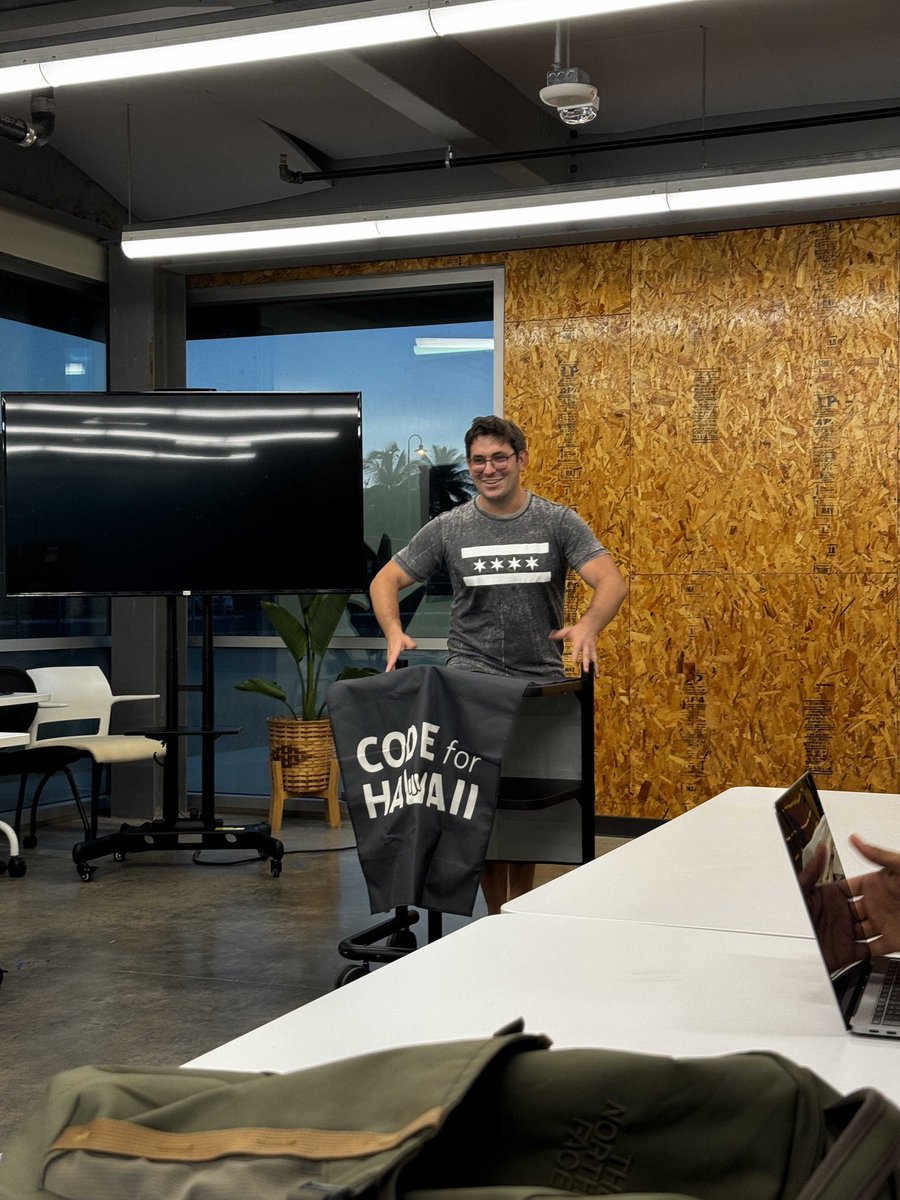 CodeWithAloha's tweet image. Meeting at the Entrepreneur Sandbox 🎉. We passed the first test, unlocking the door 😆

Join us for our next meeting: Check out Code With Aloha (Previously Code for Hawaii) on Meetup meetu.ps/c/2zcbV/y2vq8/a