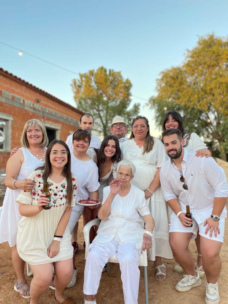 Lucia (@luciard99) on Twitter photo 