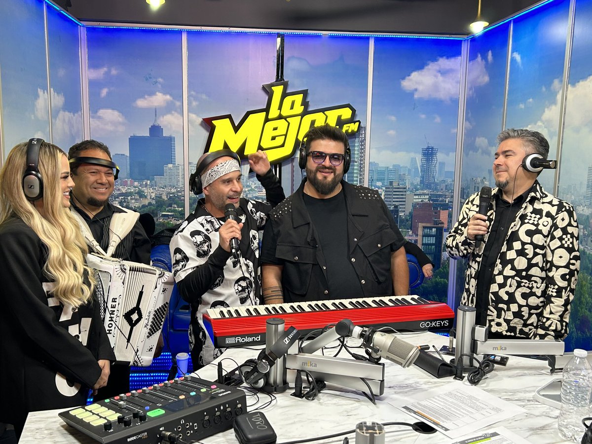 LaMejor's tweet image. ¡Gracias @LaCaseteraMX por acompañarnos en #ElShowDeLaMejor!🤩🎤
¿Ya escuchaste su más reciente sencillo #SiComoTeAmoMeAmas?🫶🎶
#AquíNomás 🤠