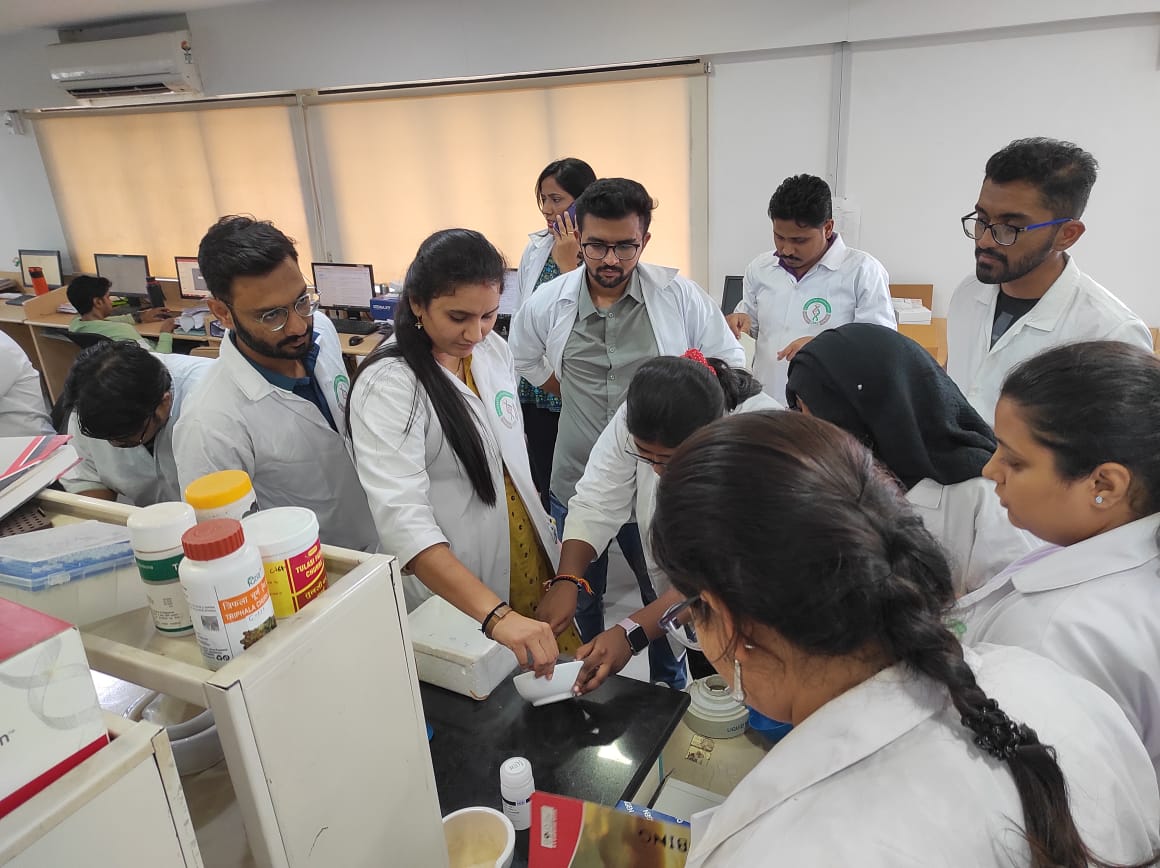 gbrc_gujarat's tweet photo. Glimpse of day-8 activities of two weeks Hands-on training on "Plant Tissue Culture & Transgenics". Jointly organized by @gbrc_gujarat and @anandagriuni at GBRC.
#transgenics #planttissueculture #biotechnology
@vnehra @ChaitanyaGJoshi @gsbtm @GujBiotechUni https://t.co/dVvOCBAXxG
