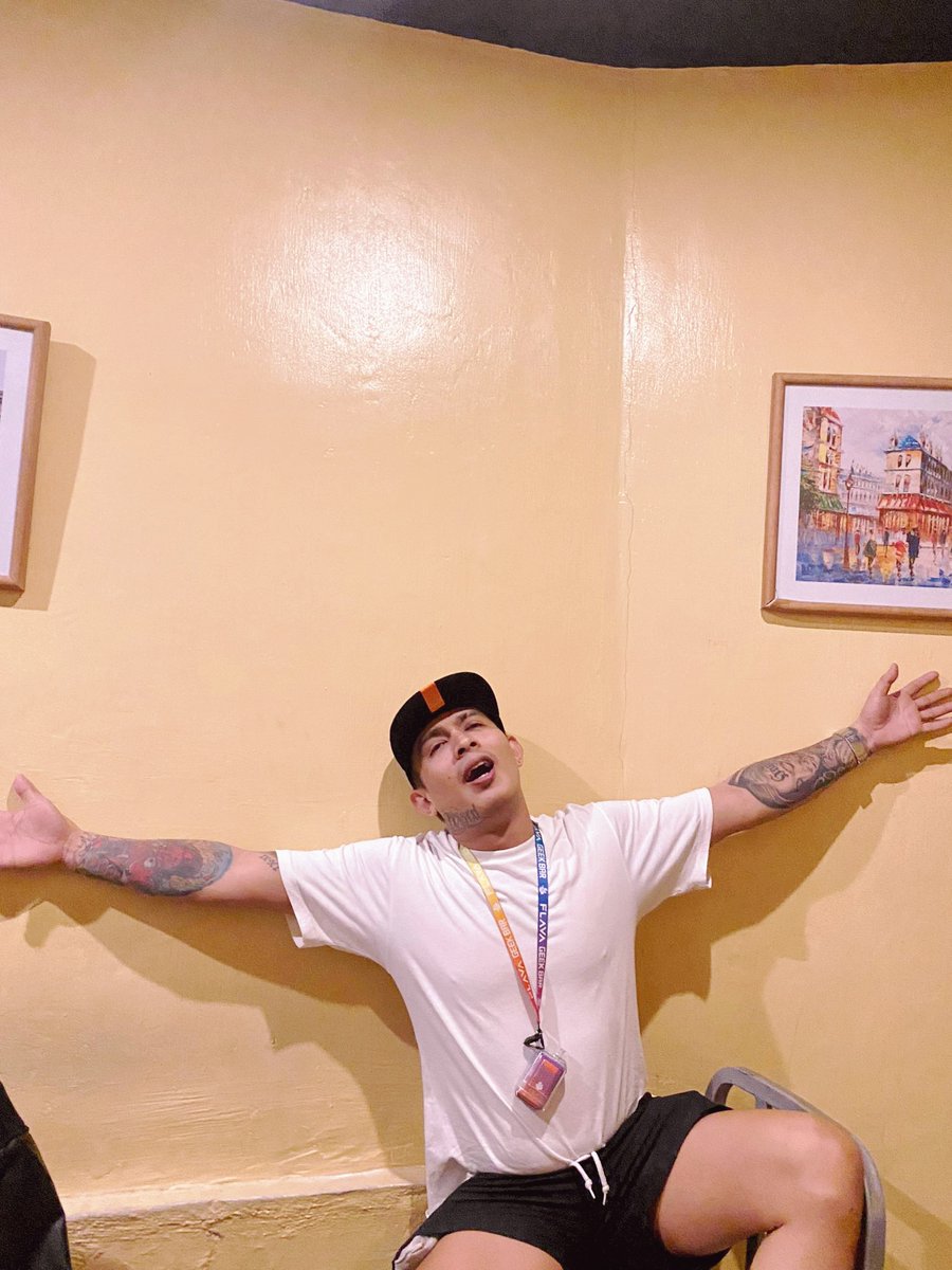 ian_2207's tweet photo. Available po ako ngayon for home and hotel service massage dm lng po sa mga gusto magparelax ng katawan at damdamin ako n bahala sayo sa lahat lahat po. https://t.co/uKeHF6xPOn