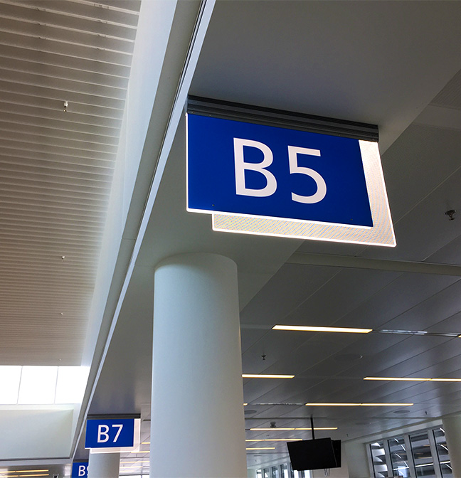 InsightLtg's tweet image. Smart Sign: Brilliantly versatile! With CRI 80, 0-10V control, and durable build, it&apos;s perfect for airports, event centers, and more. #SmartSign #Lighting #Airports #lightingdesign #architectuallighting