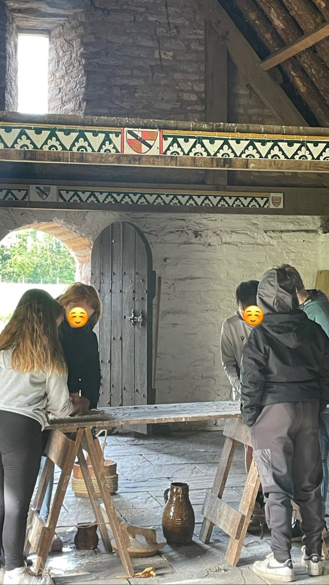The perfect weather for a tour of a Medieval Village and some orienteering 🌍