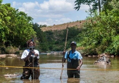 Africa is vulnerable to extreme weather events. But, only 40% of the African population has access to early warning systems. WMO’s Early Warnings for All action plan seeks to save lives and dramatically help cut the costs of disasters. unwater.org/news/wmo%E2%80…