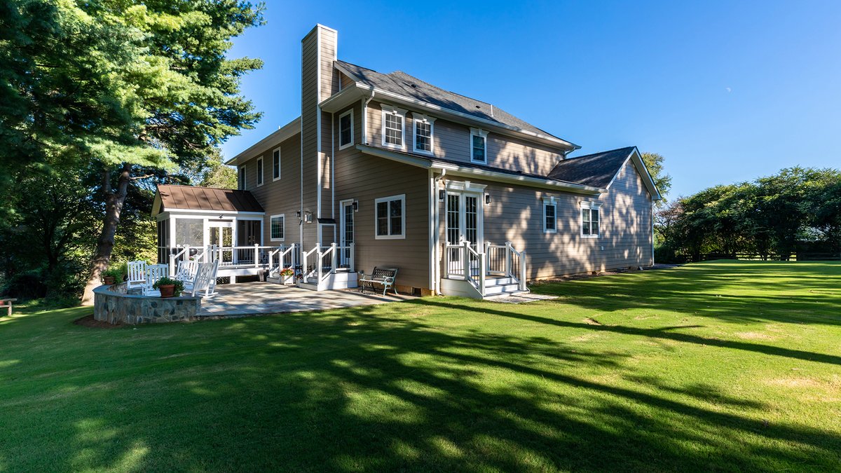 Experience the magic of a complete home transformation! ✨ Our whole house remodels breathe new life into your living space. Ready to create the home of your dreams? Contact us for a free consultation. #WholeHouseRemodel #DreamHome