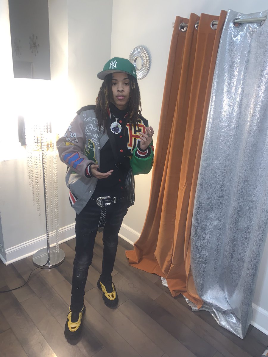 Hue_Heff's tweet image. Yes I Took His Laddyyy, I Like Blufaces So I Took His Babyyyy  🗣️😏💚 #ChriseanRock #TeamRock