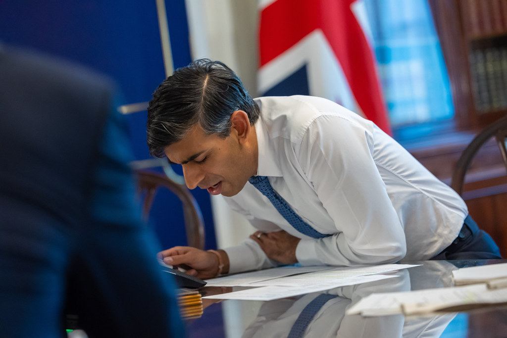 Rishi Sunak tweet media