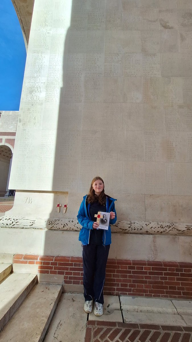 Special moment for Fliss at the Thiepval Memorial to the Missing as she found the name of her Great Great Great Uncle, Private Daniel John Williams of the Hampshire Regiment. The anniversary of his death is tomorrow.  #WeWillRememberThem <a href="/KingsBruton/">King's Bruton</a> #KSBBattlefieldsTour